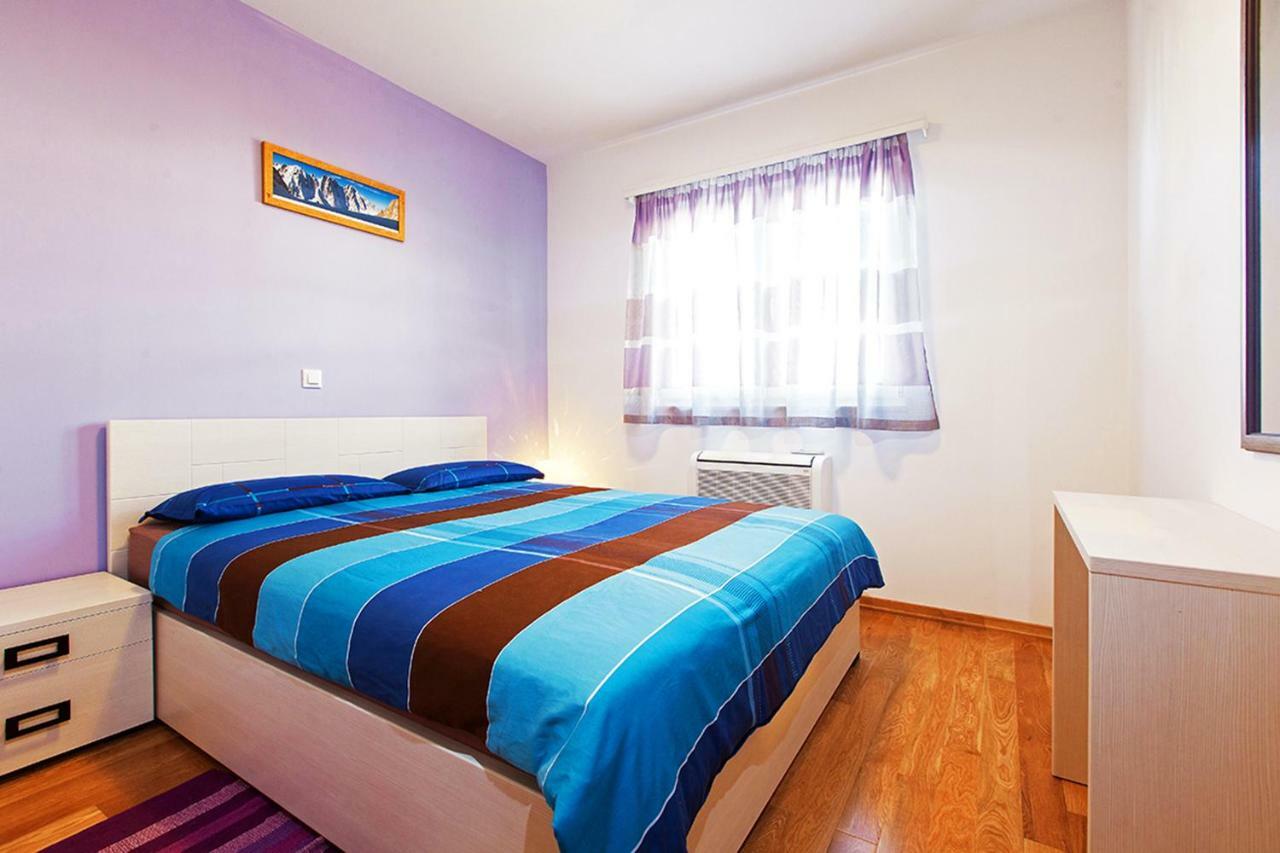 Apartment Makarska Free Beach Parking Екстер'єр фото